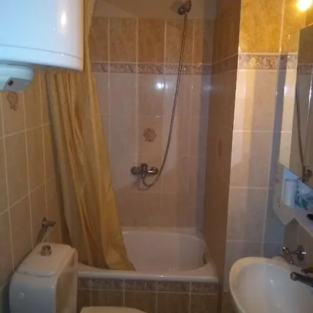 Ki & Ki 2, New Apartman Néa Mihanióna